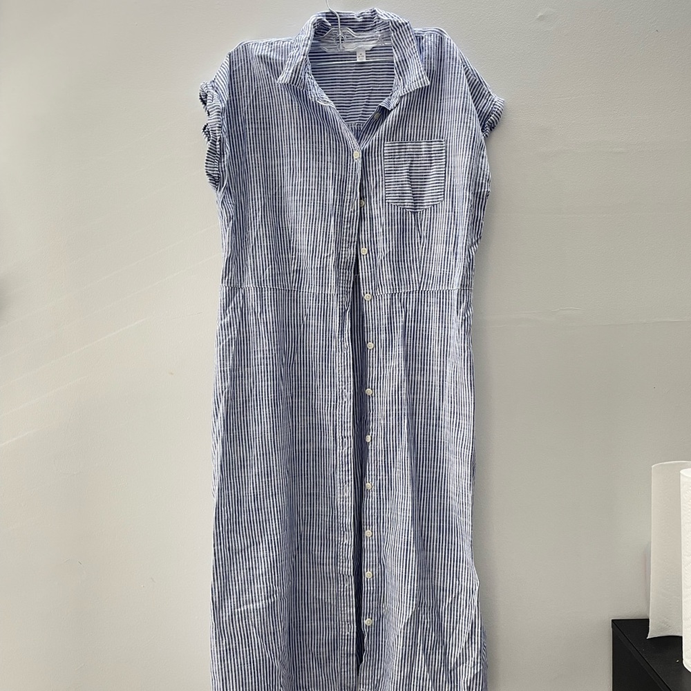 DRESSES - Picture 8 of 8